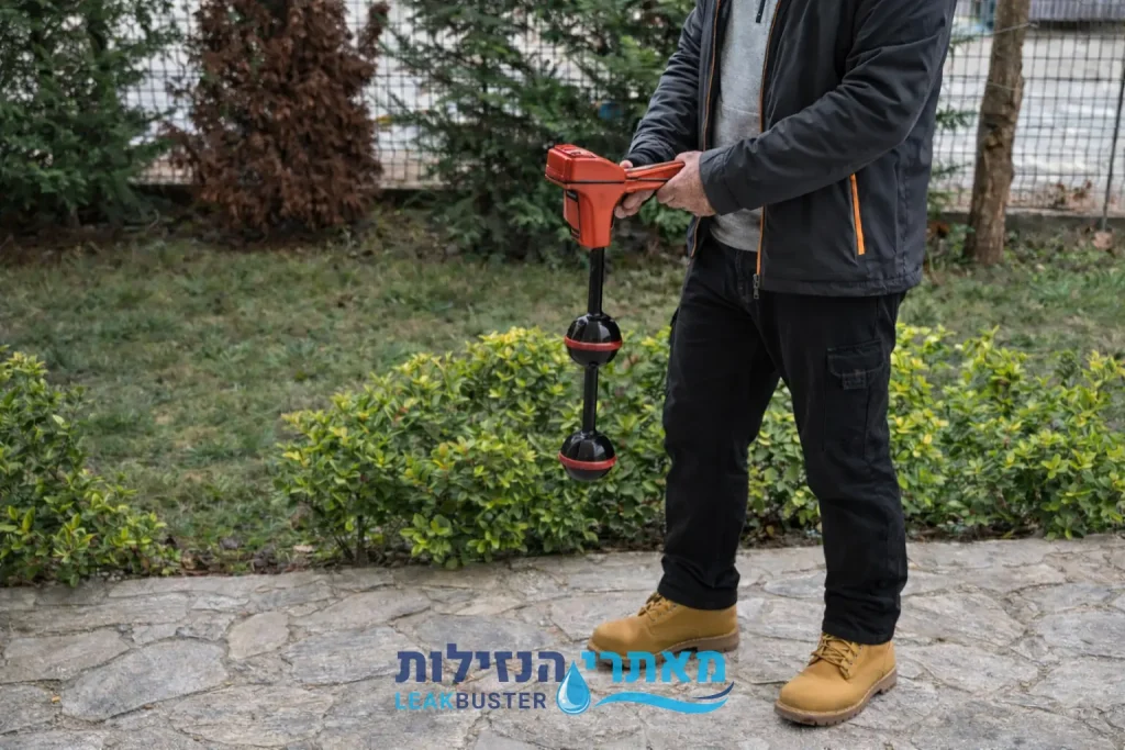 איתור נזילה בגינה